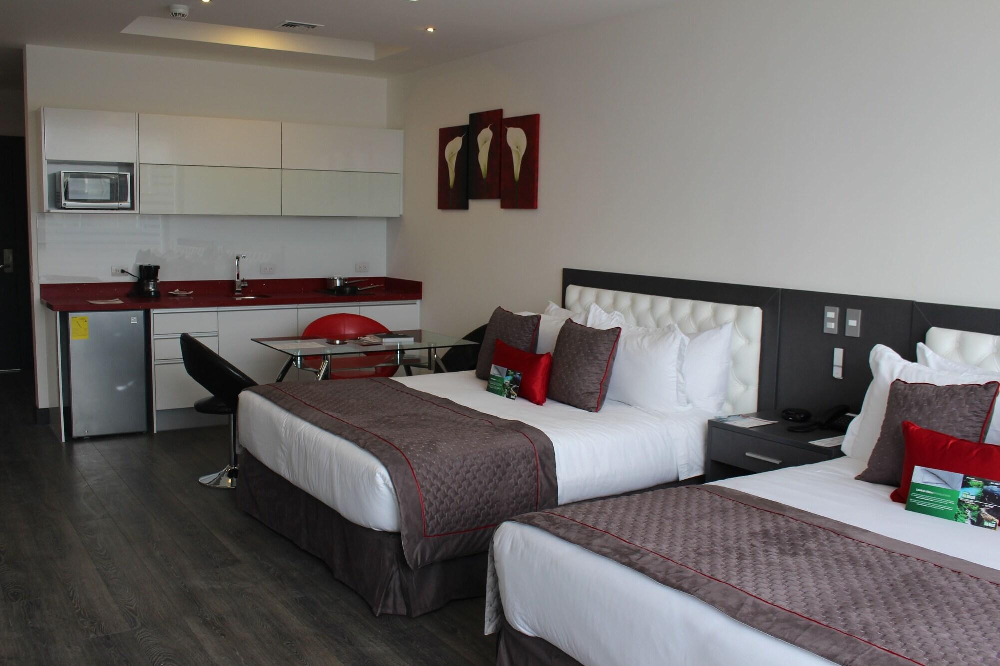 Citimed Hotel Quito Esterno foto